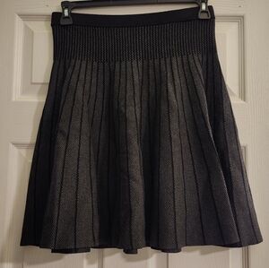 Chelsea & Theodore Black And Gray Fit And Flare Skirt Size M
